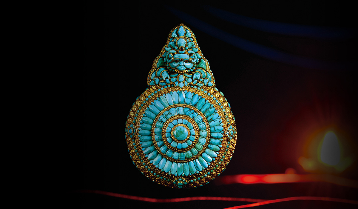 18世纪黄金镶嵌绿松石宝冠 馆藏级